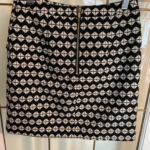 Women’s H&M Asymmetrical Mini Skirt - Picture 5 of 5